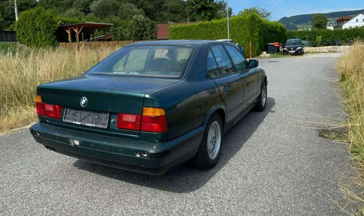 BMW 5 Series 1990 photo 2
