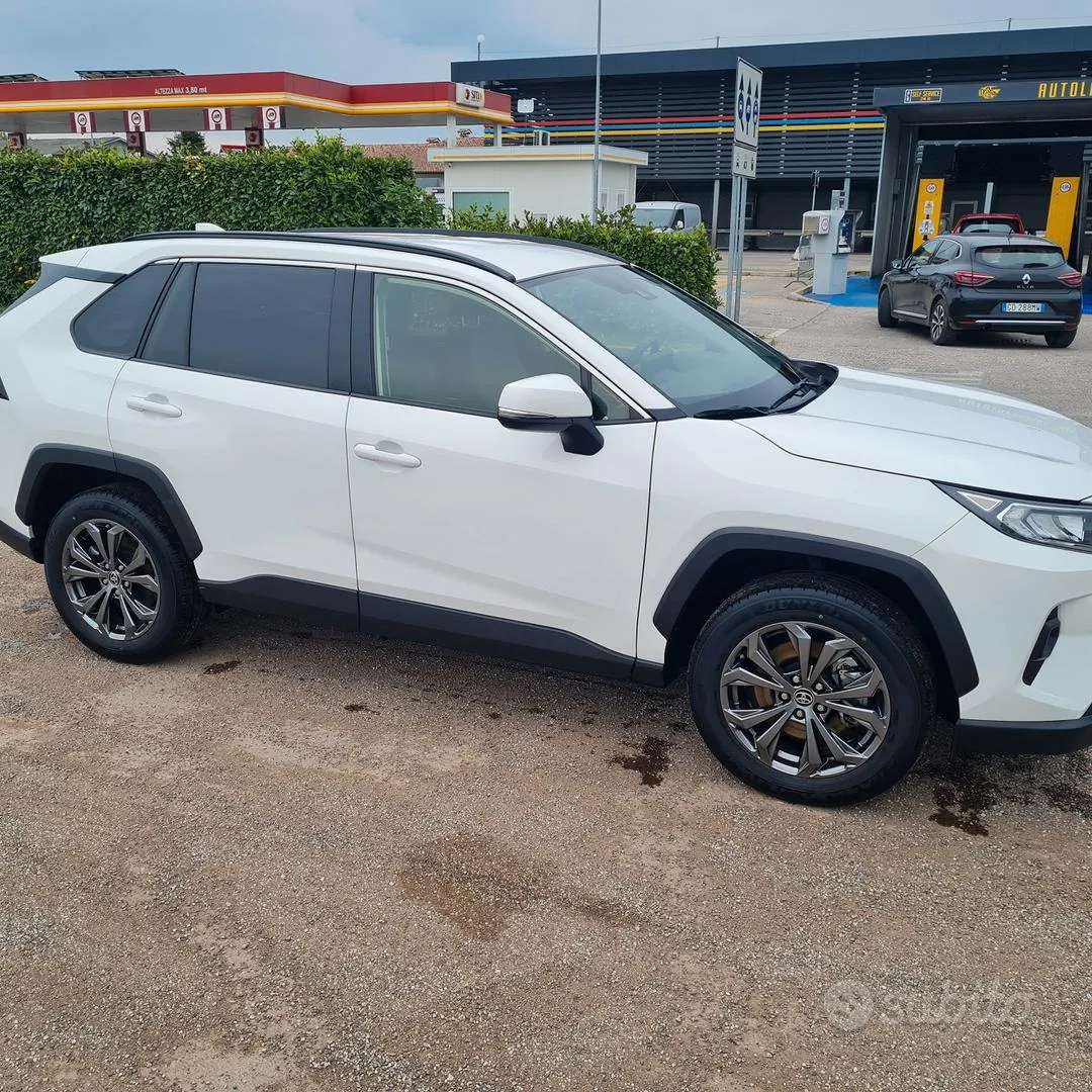 Toyota Rav4 2022 photo 4