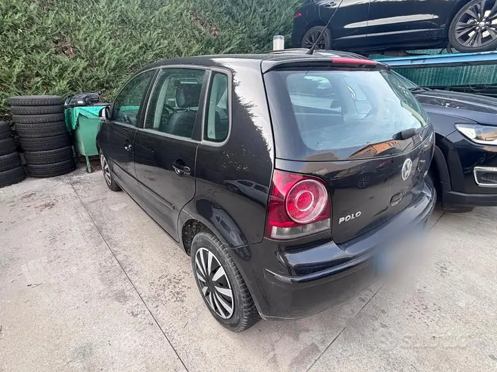 Volkswagen Polo 2006 photo 3