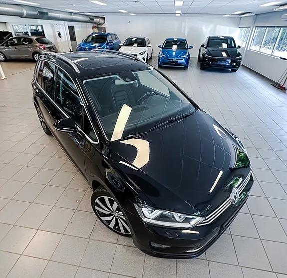 Volkswagen Golf Sportsvan 2015 photo 2