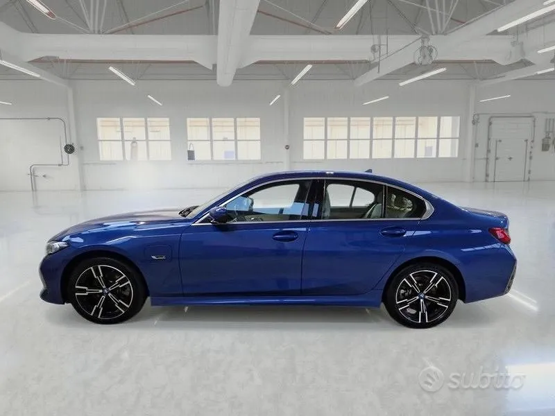 BMW 320 2023 photo 5