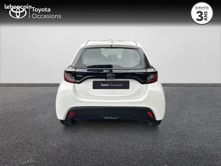 Toyota Yaris 2024 photo 4