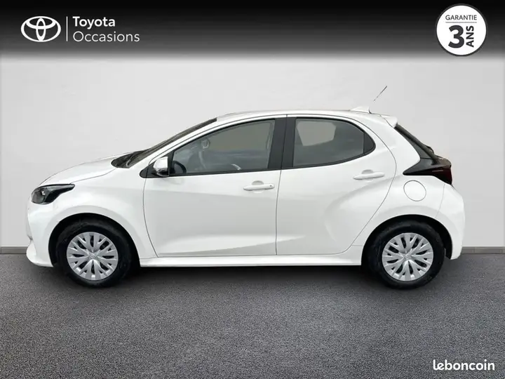 Toyota Yaris 2024 photo 3
