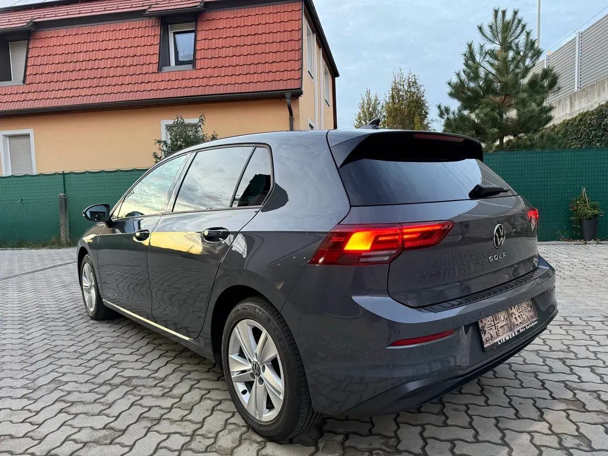 Volkswagen Golf 2022 photo 3