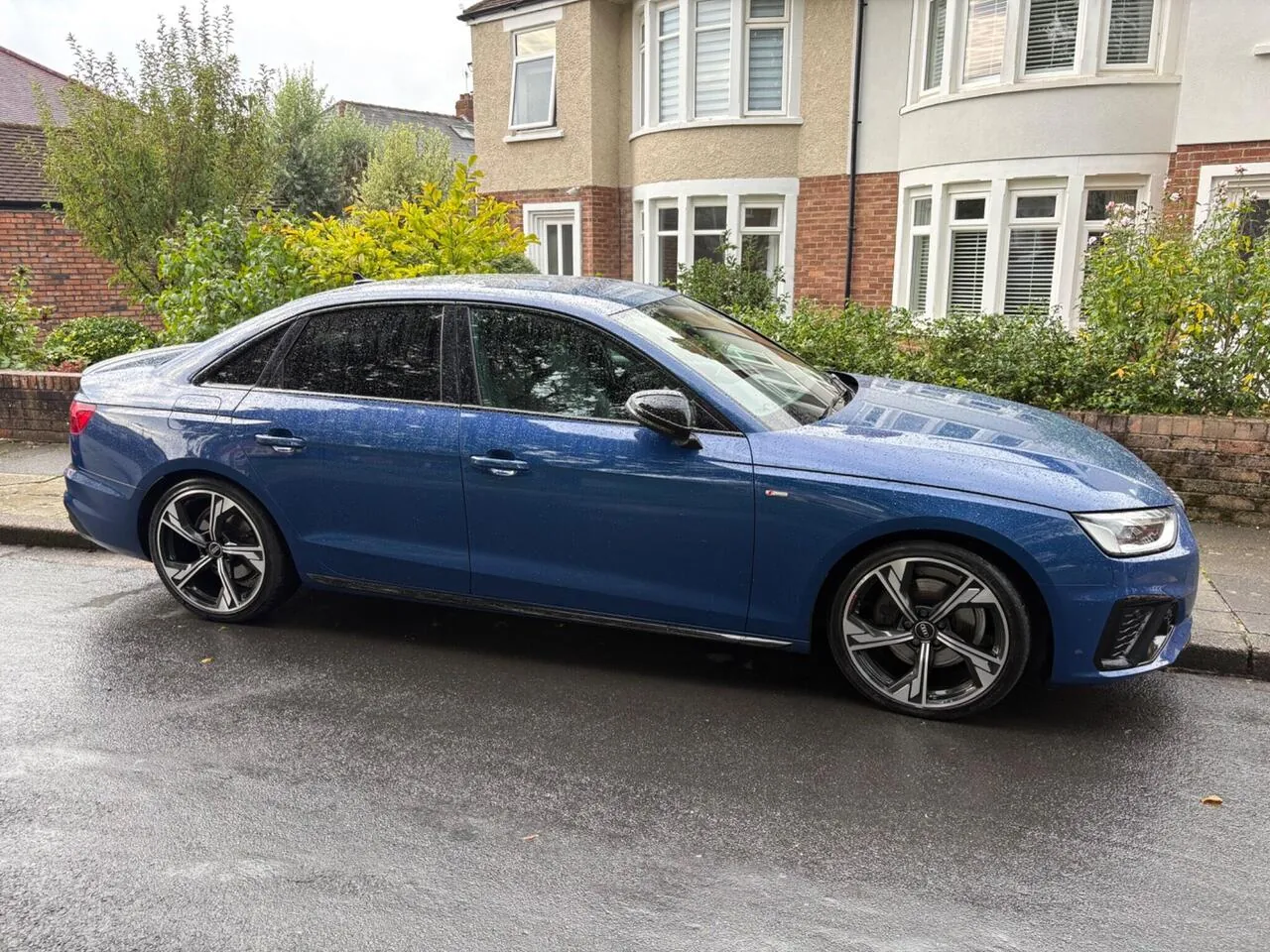 Audi A4 2023 photo 3