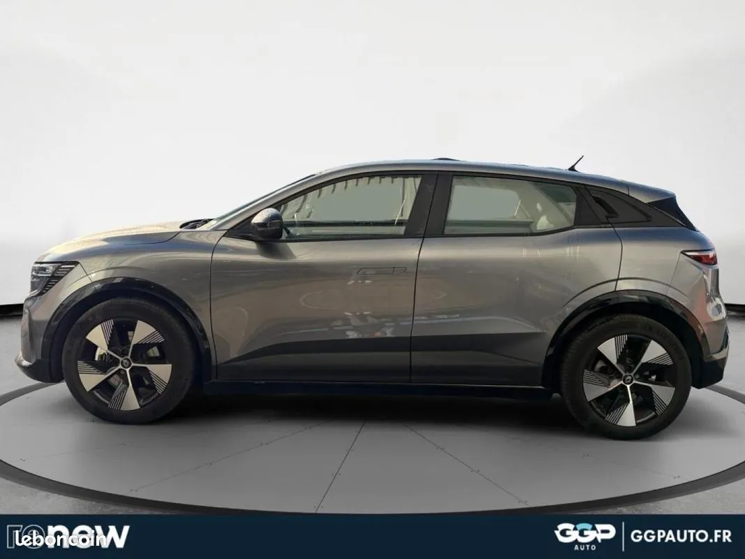 Renault Megane 2023 photo 2