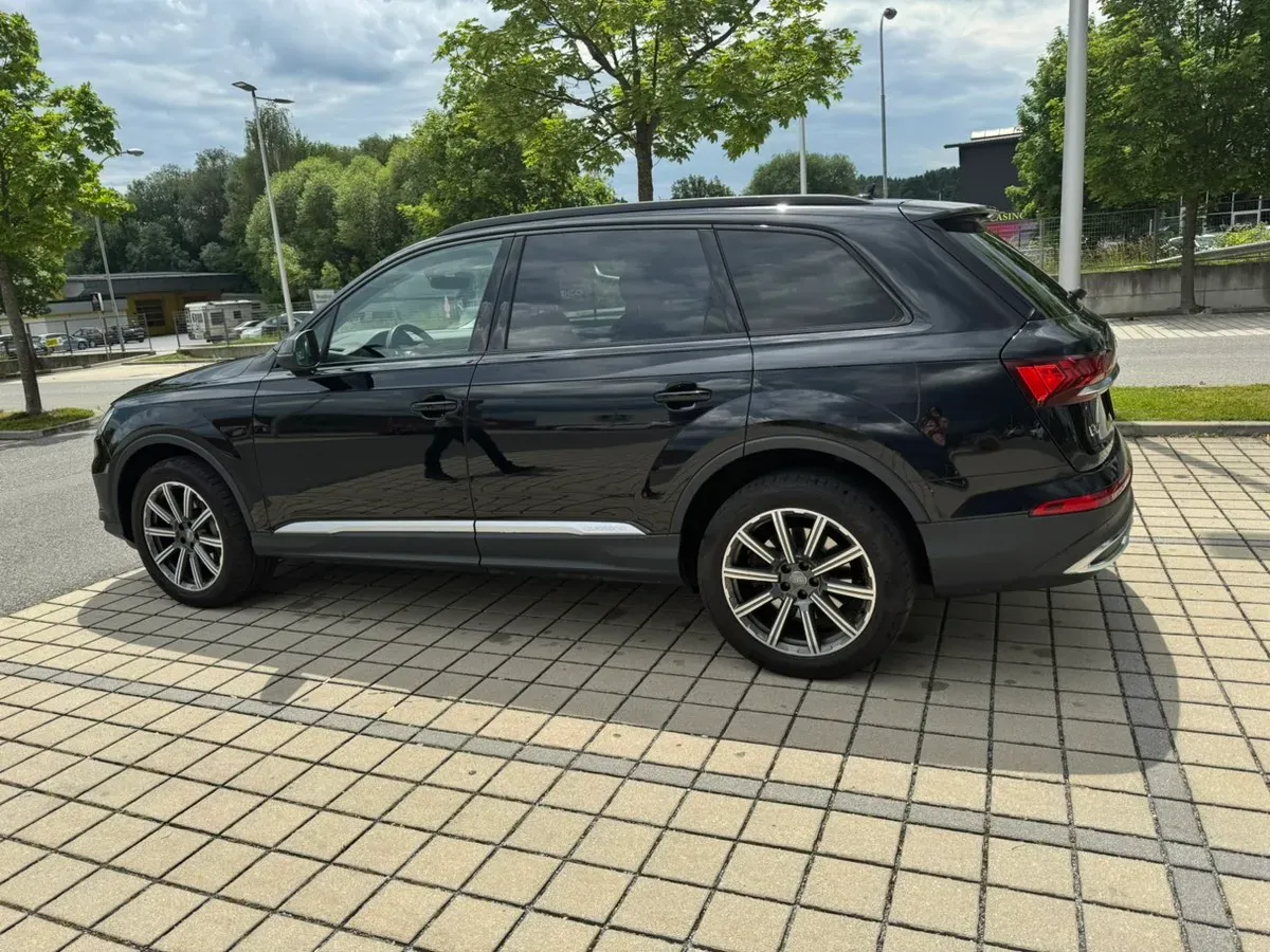 Audi Q7 2019 photo 2