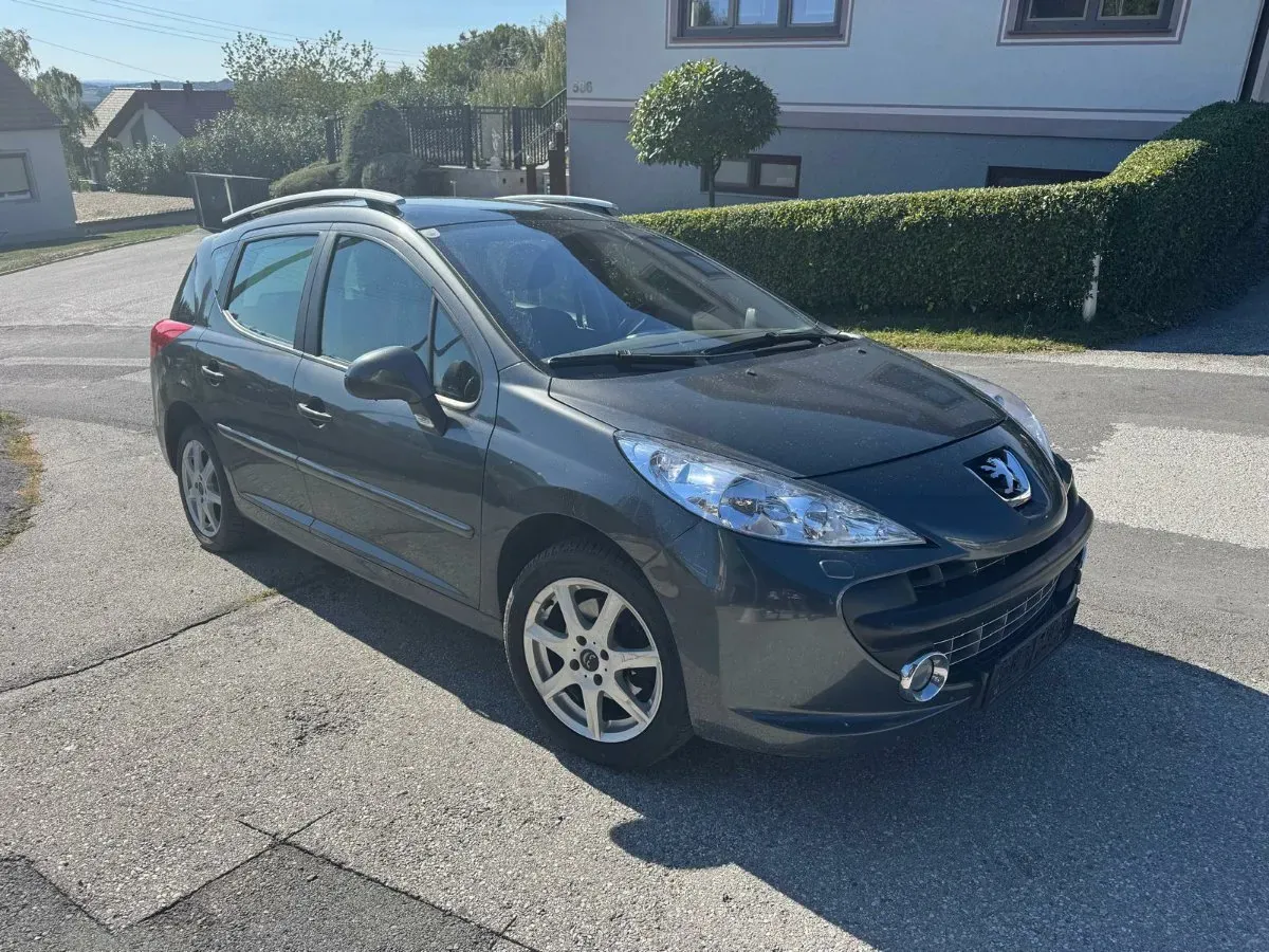 Peugeot 207 2009 photo 3