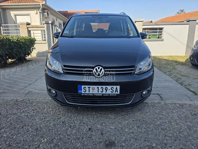 Volkswagen Touran 2010 photo 3