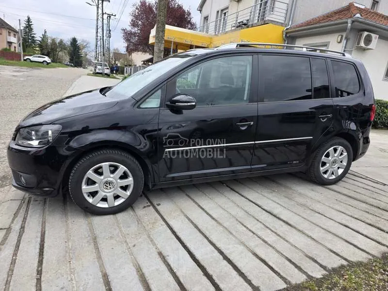 Volkswagen Touran 2010 photo 4