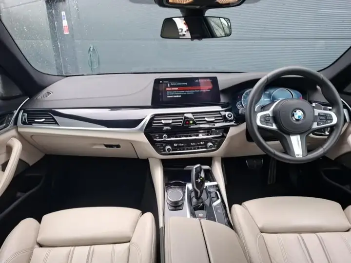 BMW 5 Series 2018 photo 3