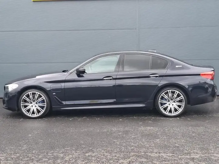 BMW 5 Series 2018 photo 4