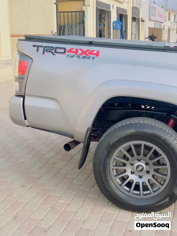 Toyota Tacoma 2020 photo 2
