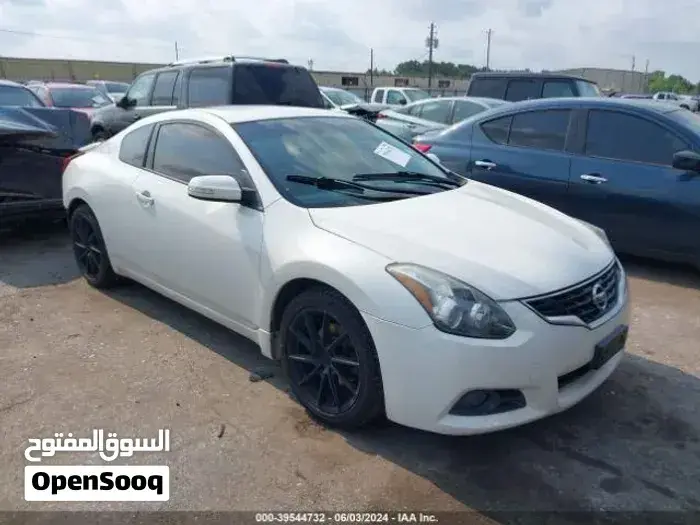 Nissan Altima 2010 photo 2
