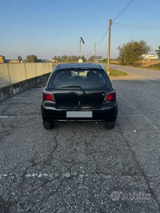 Toyota Yaris 2002 photo 4