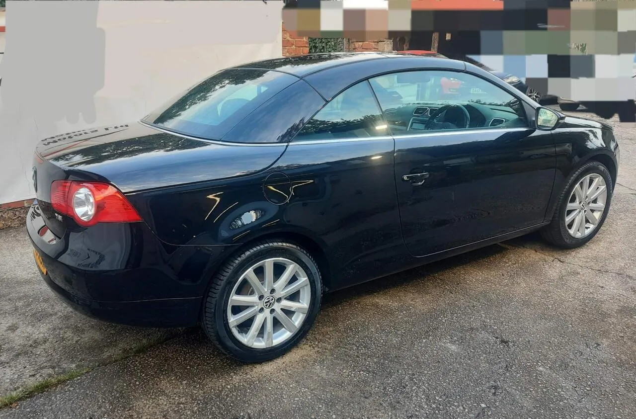 Volkswagen Eos 2010 photo 2
