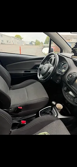 Toyota Yaris 2015 photo 5