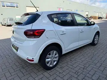 Dacia Sandero 2022 photo 2