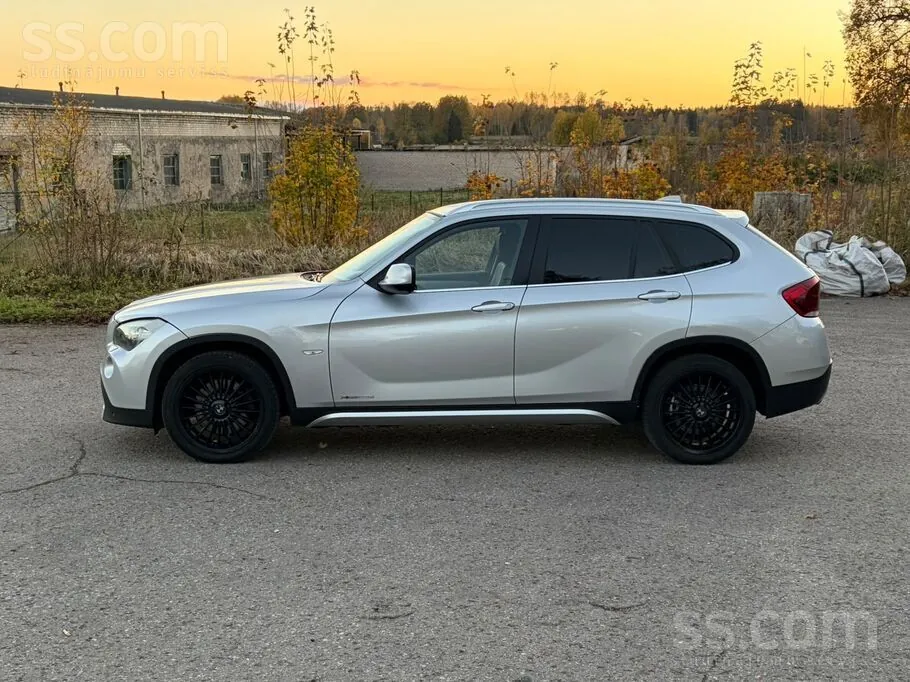 BMW X1 2010 photo 2