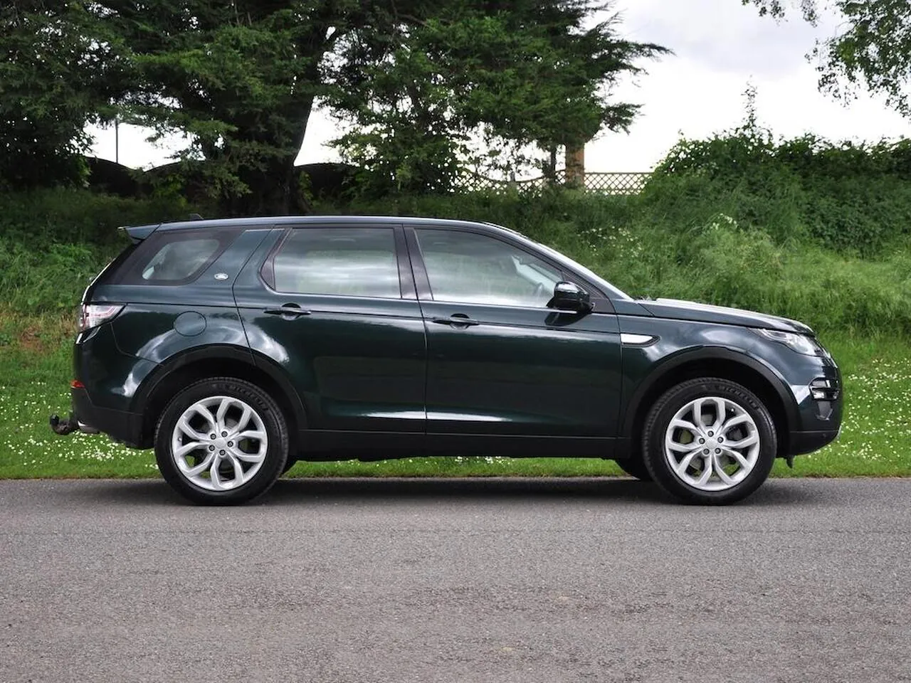 Land Rover Discovery Sport 2016 photo 4