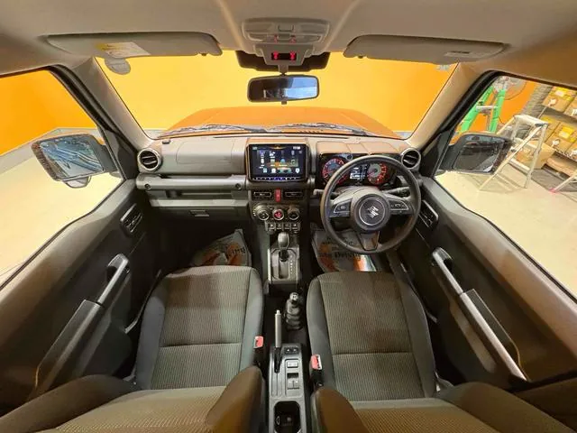Suzuki Jimny 2025 photo 2