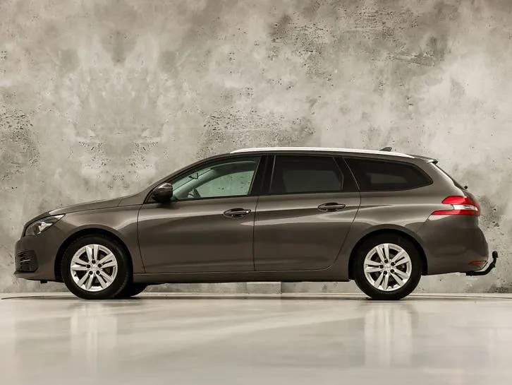 Peugeot 308 2020 photo 2