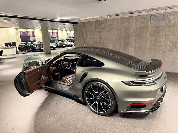 Porsche 911 Turbo S 2022 photo 4