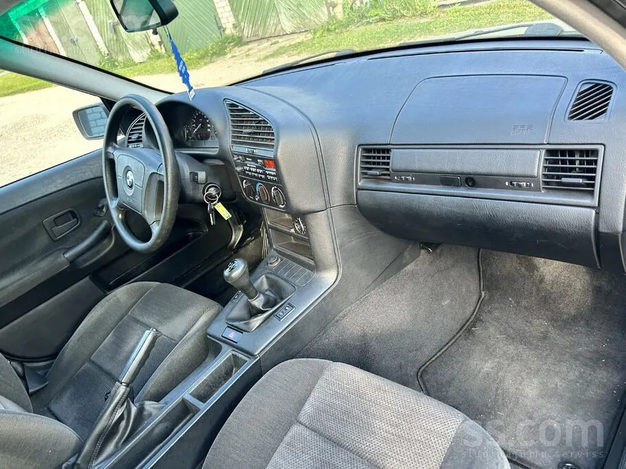 BMW 318 1995 photo 2