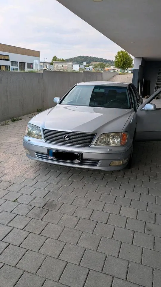 Lexus Ls400