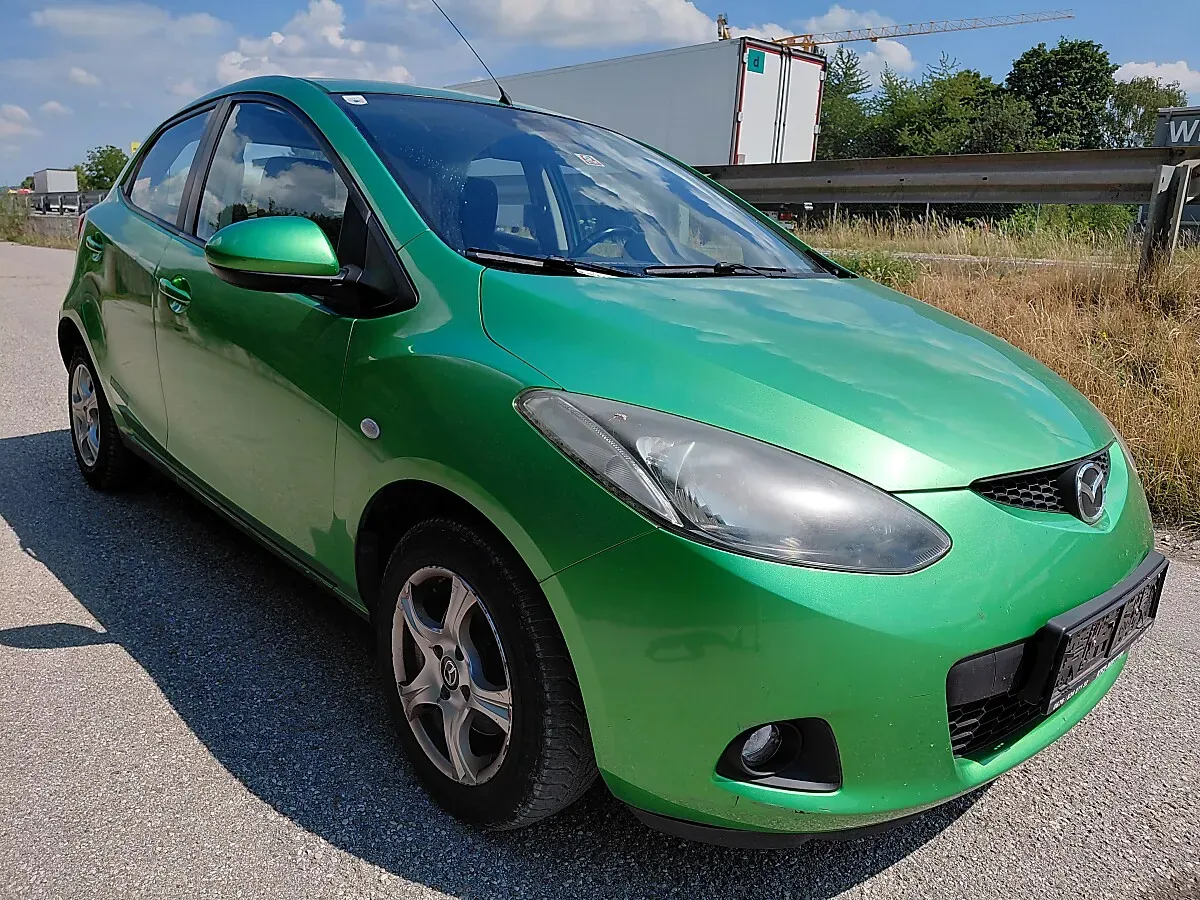 Mazda Mazda2 2008 photo 3