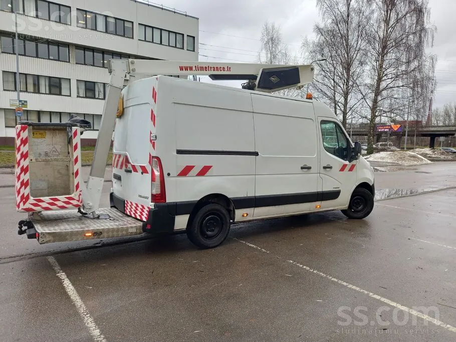 Renault Master 2011 photo 2