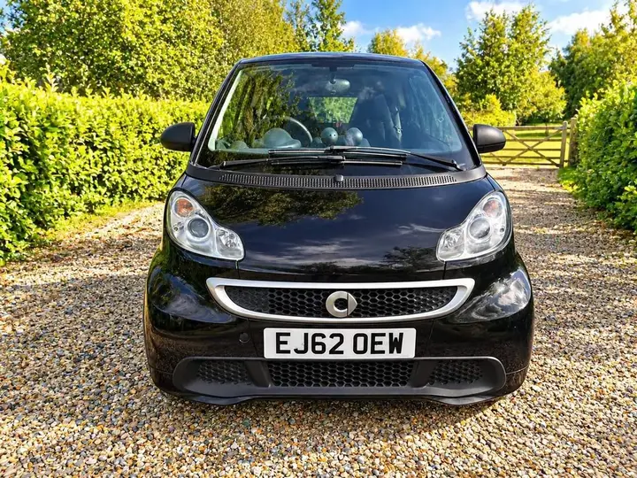 Smart Fortwo 2012 photo 2