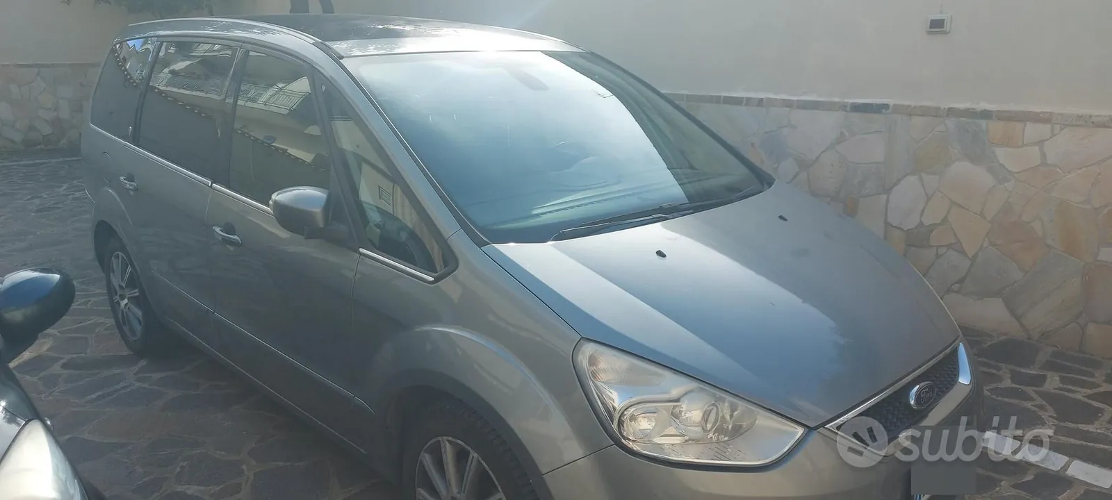 Ford Galaxy 2009 photo 2