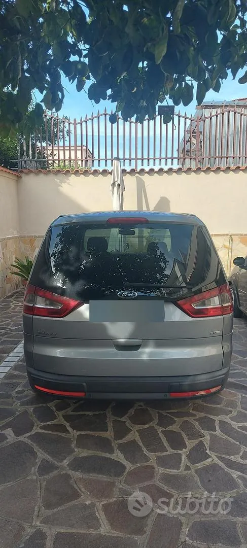 Ford Galaxy 2009 photo 3
