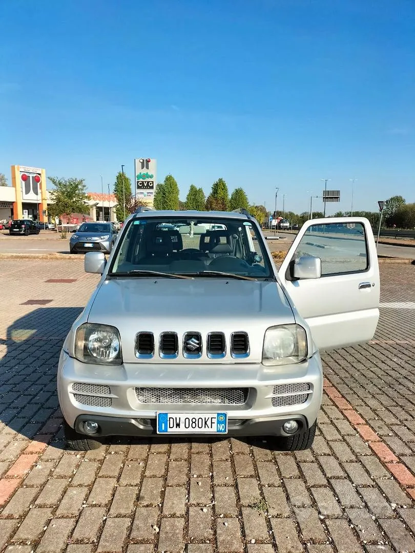 Suzuki Jimny 2009 photo 2