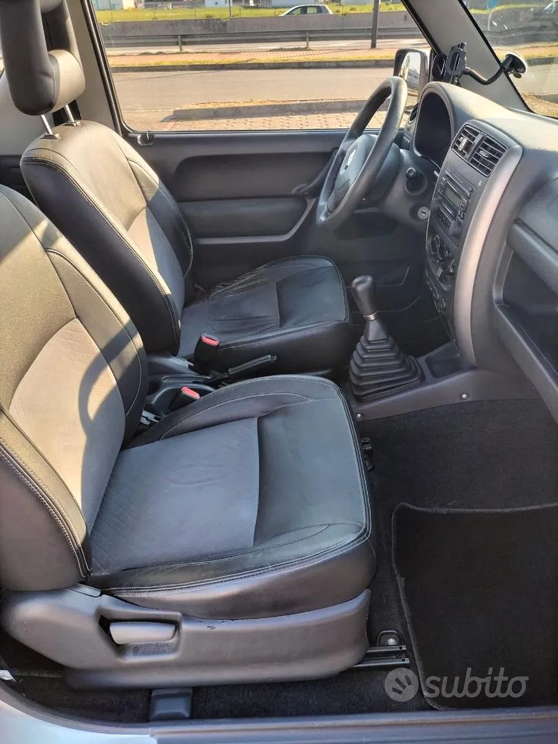 Suzuki Jimny 2009 photo 4