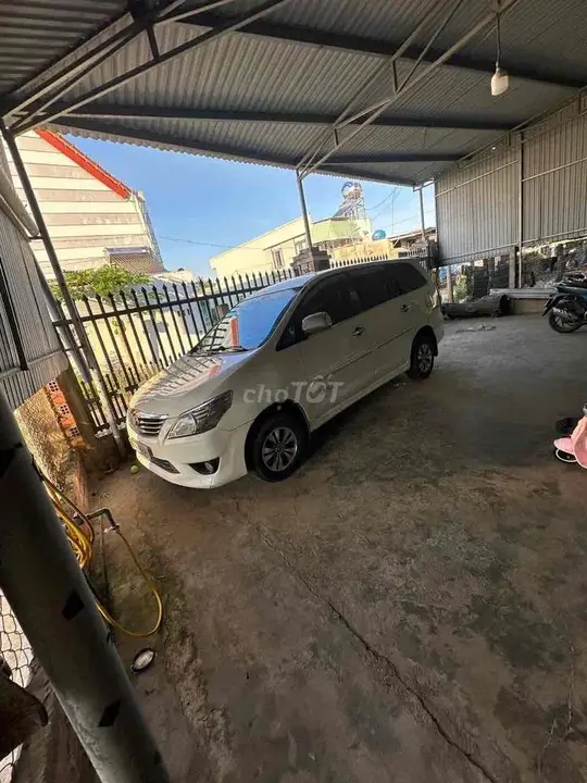 Toyota Innova 2013 photo 3