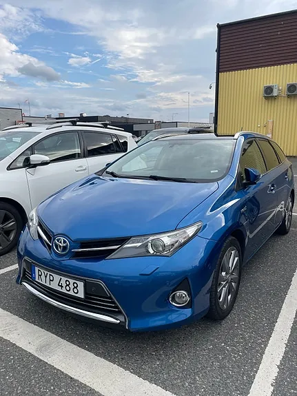 Toyota Auris 2014 photo 4