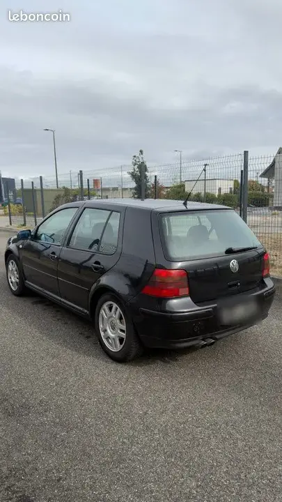 Volkswagen Golf 1999 photo 2