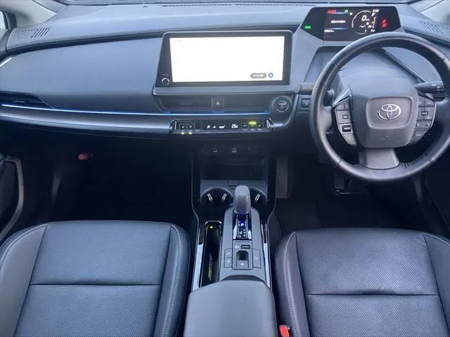Toyota Prius 2023 photo 2