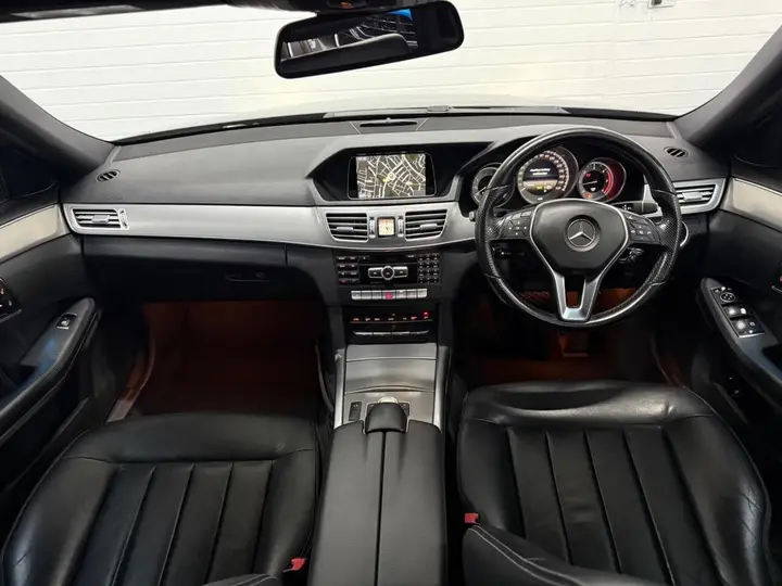 Mercedes-Benz E-Class 2014 photo 2