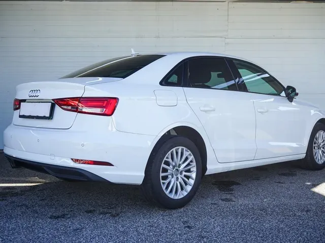 Audi A3 Sedan 2018 photo 4