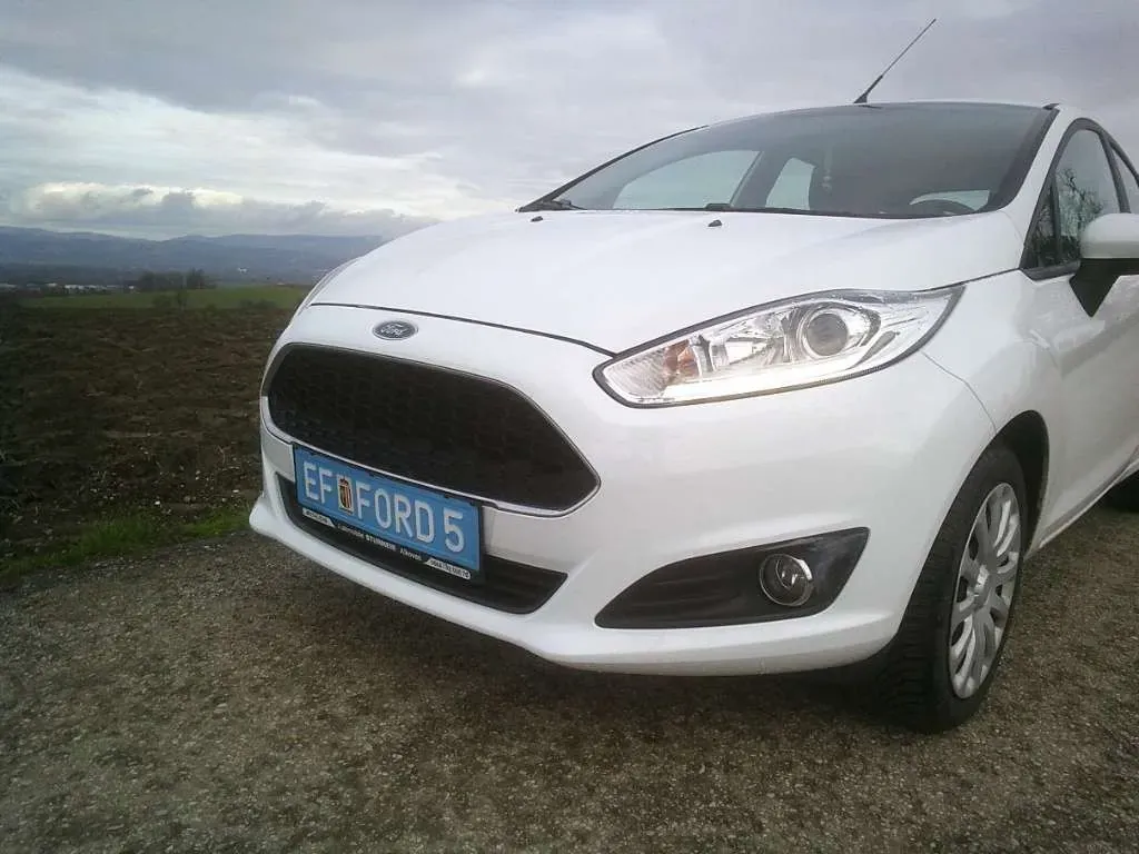 Ford Fiesta 2012 photo 3