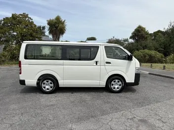 Toyota Hiace 2025 photo 4