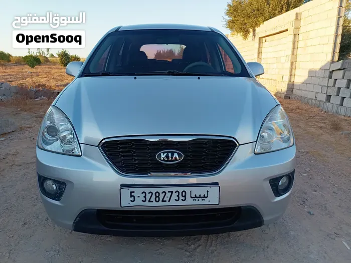Kia Carens 2011 photo 3