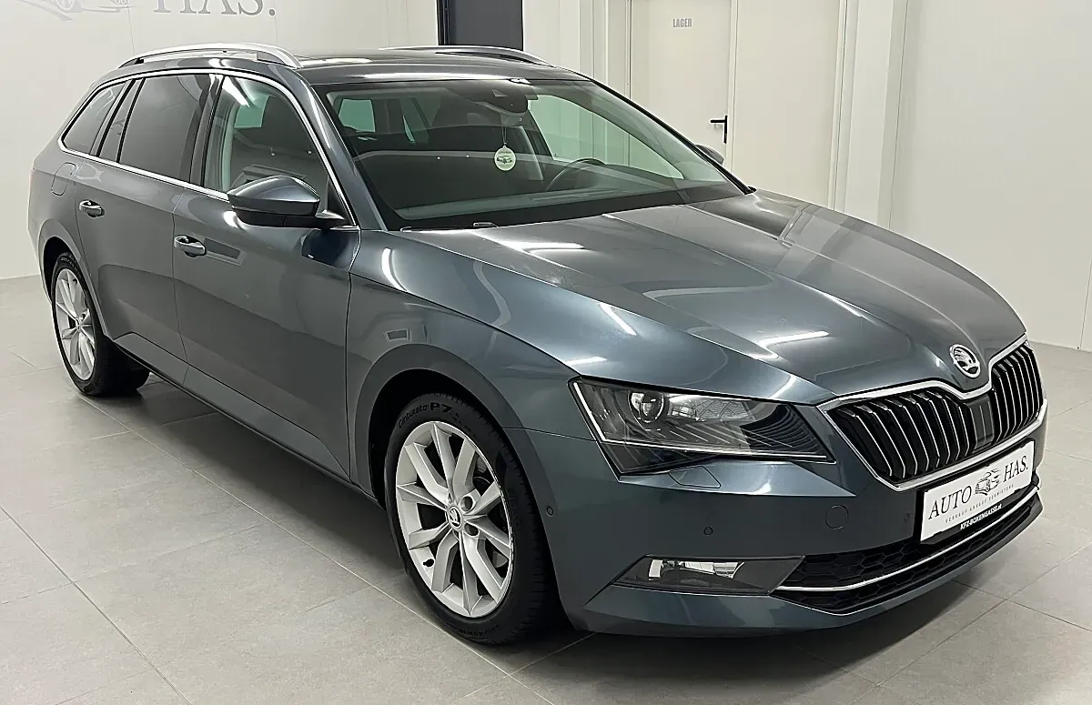 Skoda Superb 2019 photo 2