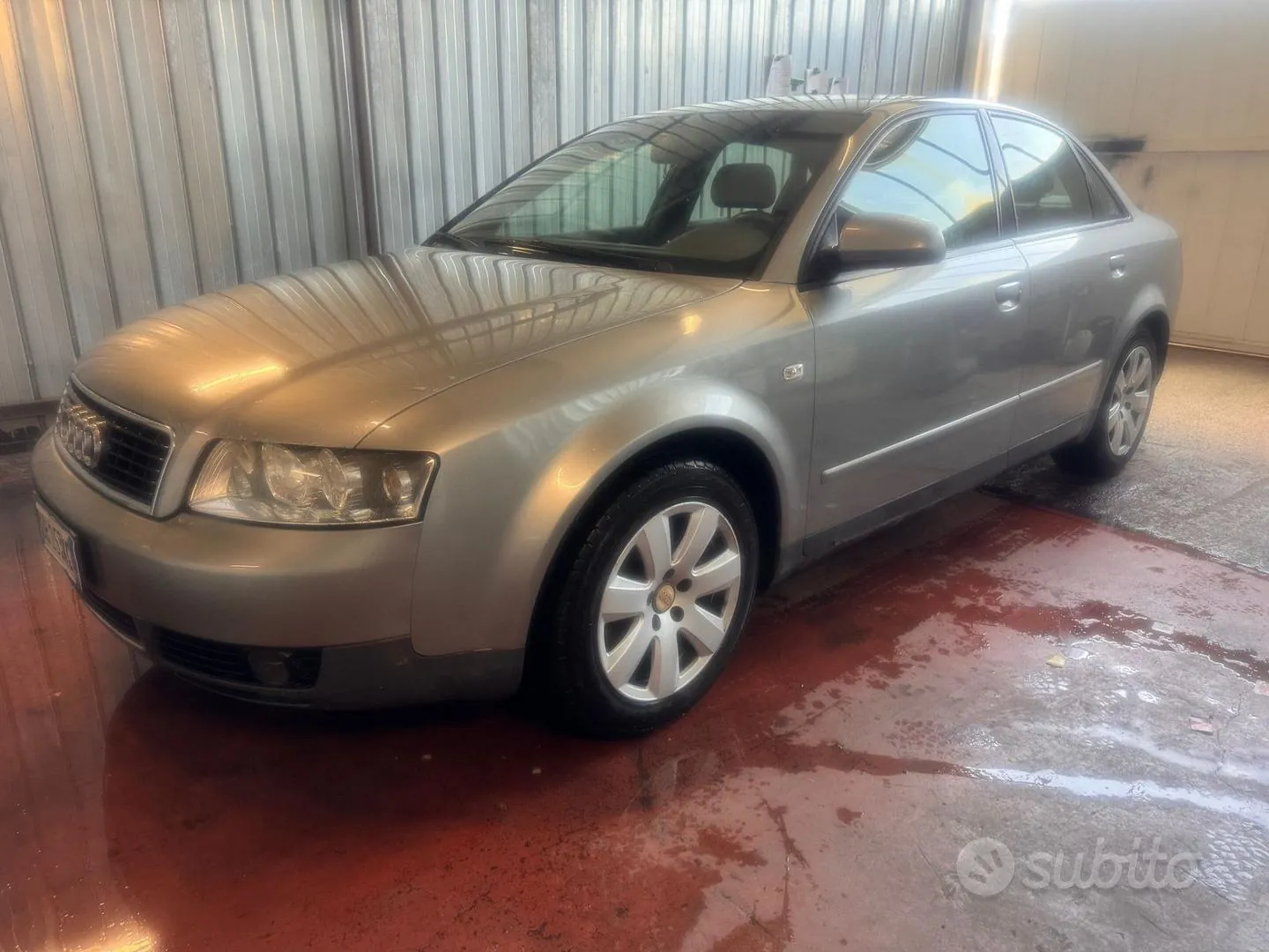 Audi A4 2003 photo 2