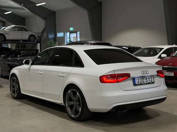 Audi A4 2013 photo 3