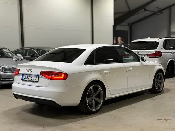 Audi A4 2013 photo 4