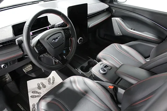 Ford Mustang Mach-E 2021 photo 4